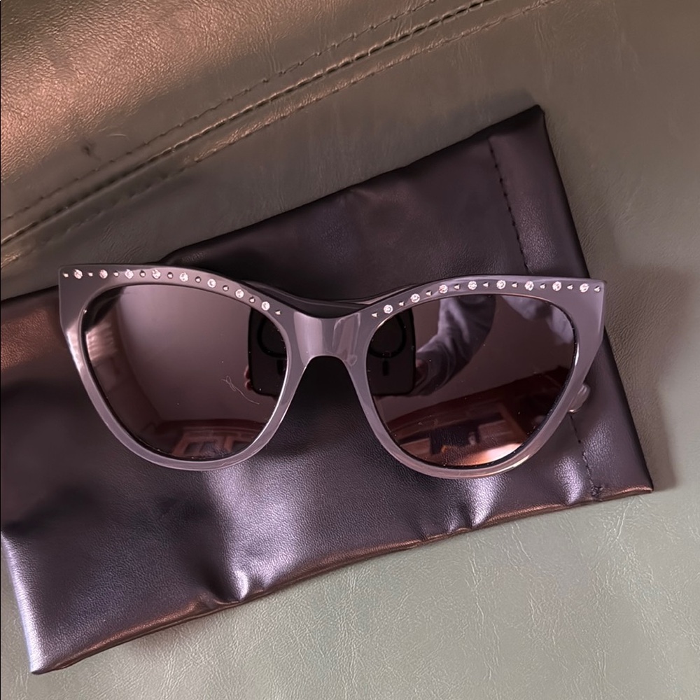 Elegant Gray Studded Sunglasses